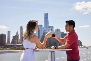¿Hay paseos en barco a Manhattan desde Nueva Jersey?